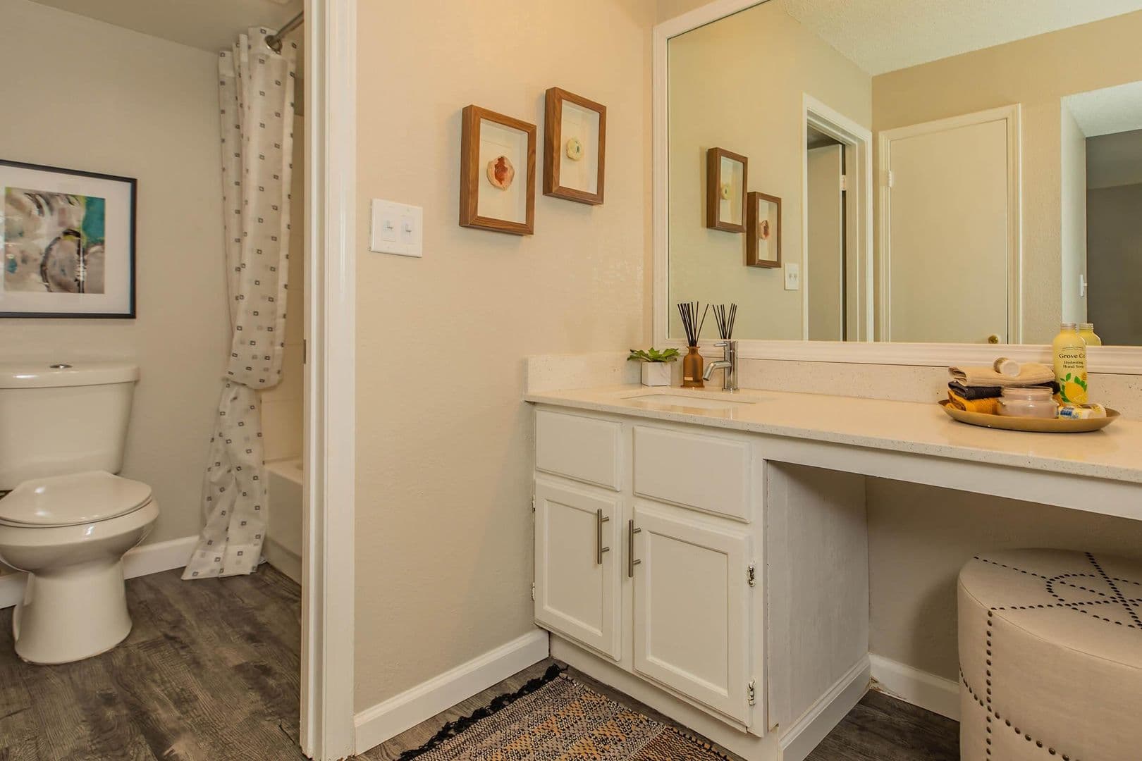 Tyler Apartment: 3304 Golden Road