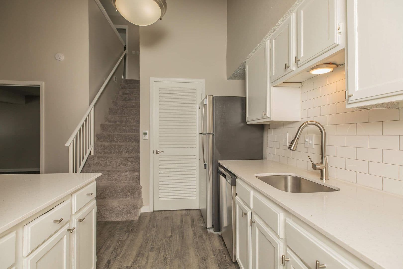 Tyler Apartment: 3304 Golden Road