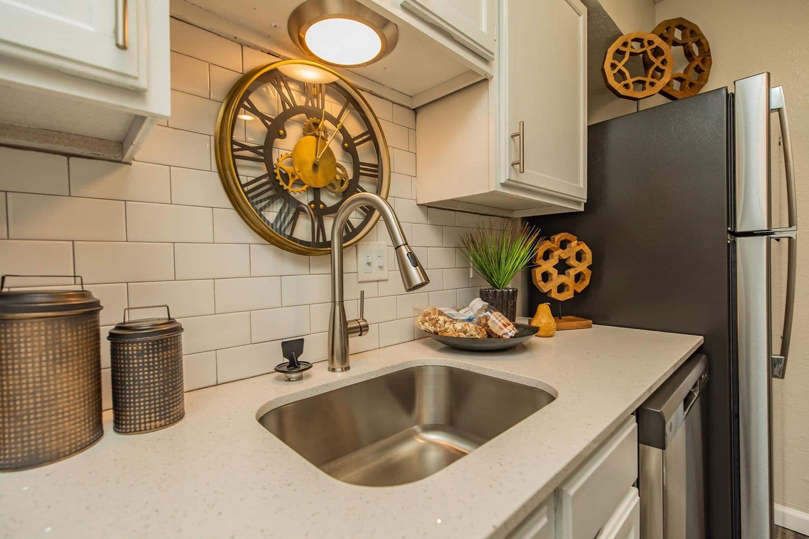 Tyler Apartment: 3304 Golden Road