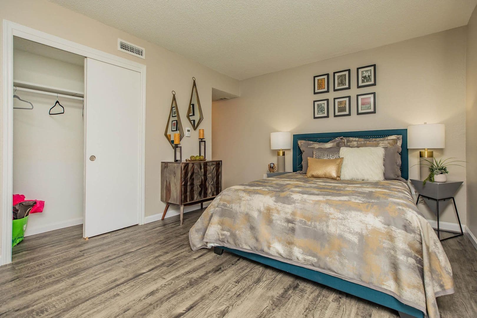 Tyler Apartment: 3304 Golden Road