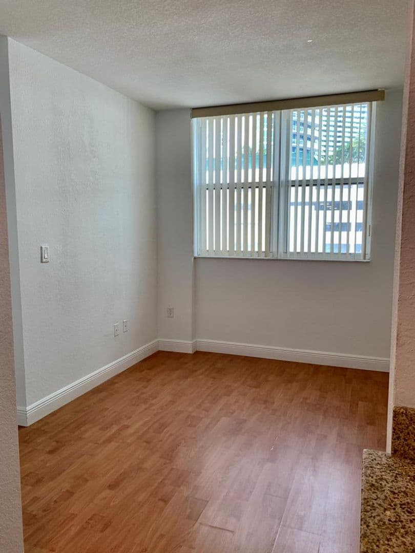 Miami Apartment: 520 NE 29th Street Unit 803