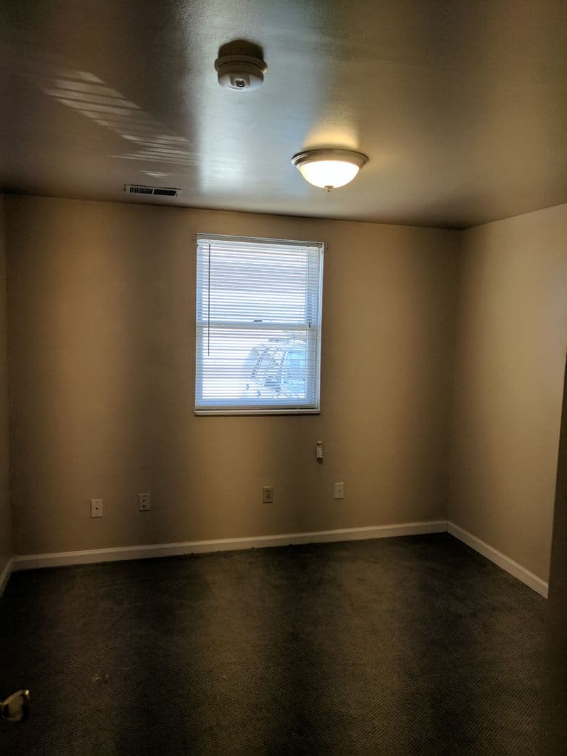 PITTSBURGH Apartment: 255 MEYRAN AVE