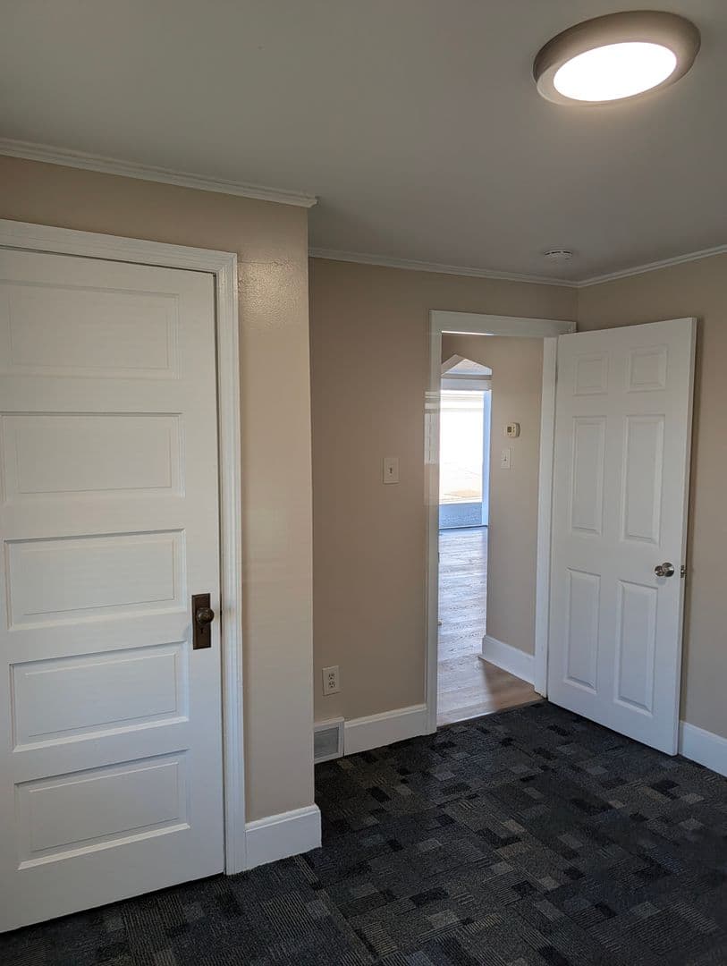 Canonsburg Apartment: 314 1/2 West College Street