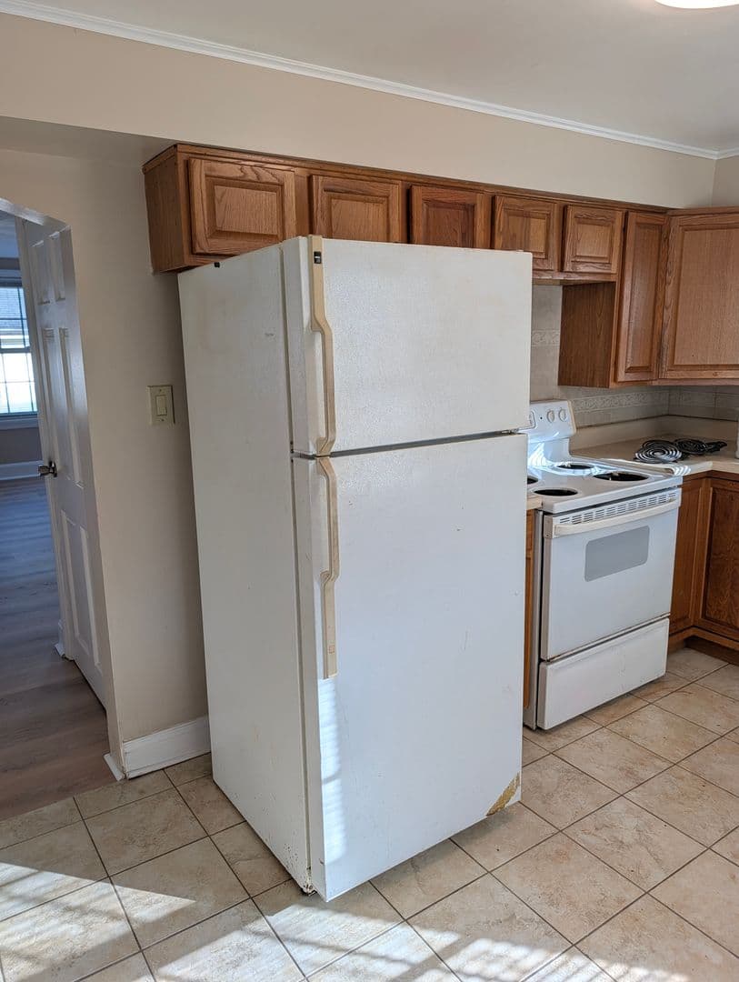 Canonsburg Apartment: 314 1/2 West College Street