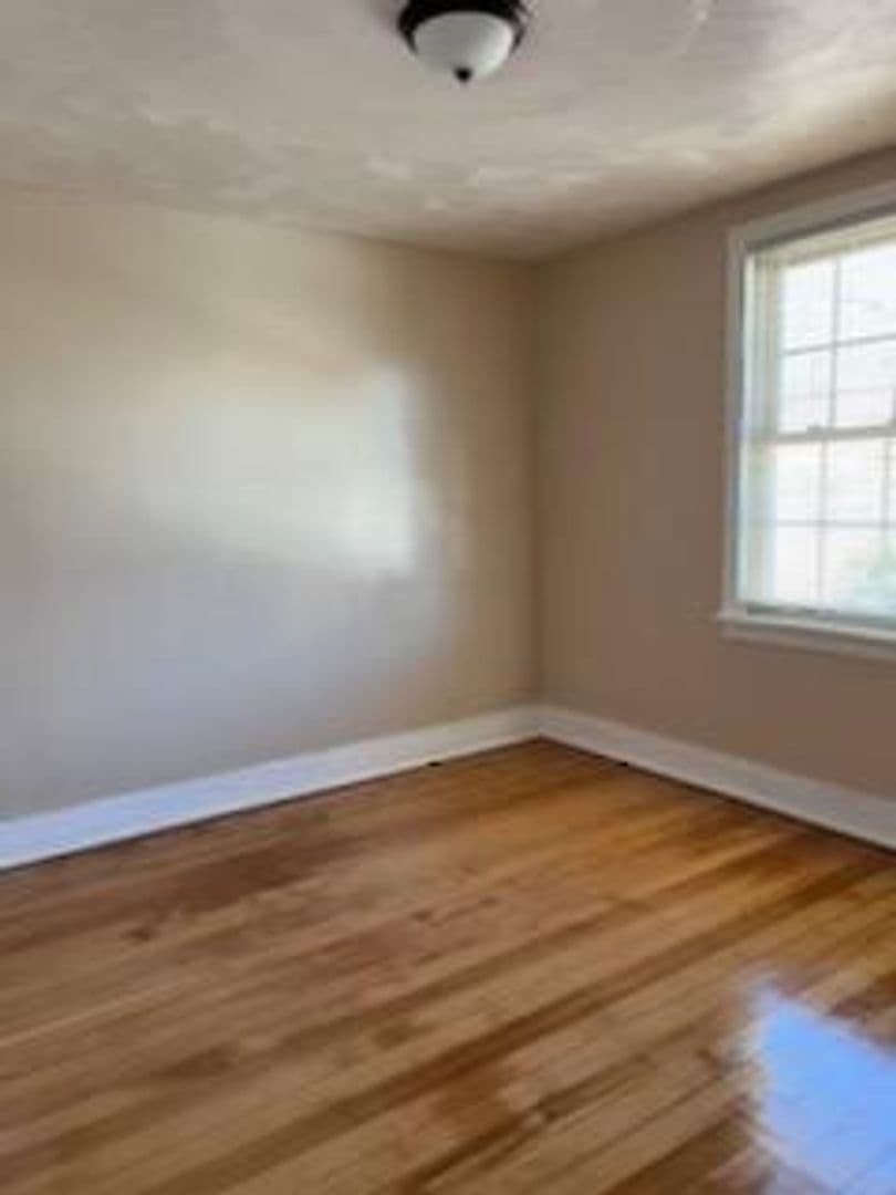 Canonsburg Apartment: 314 1/2 West College Street
