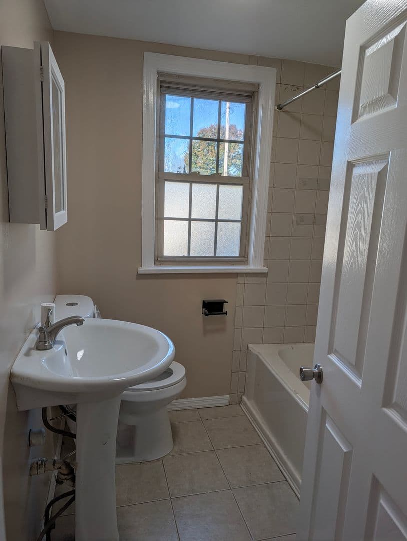 Canonsburg Apartment: 314 1/2 West College Street
