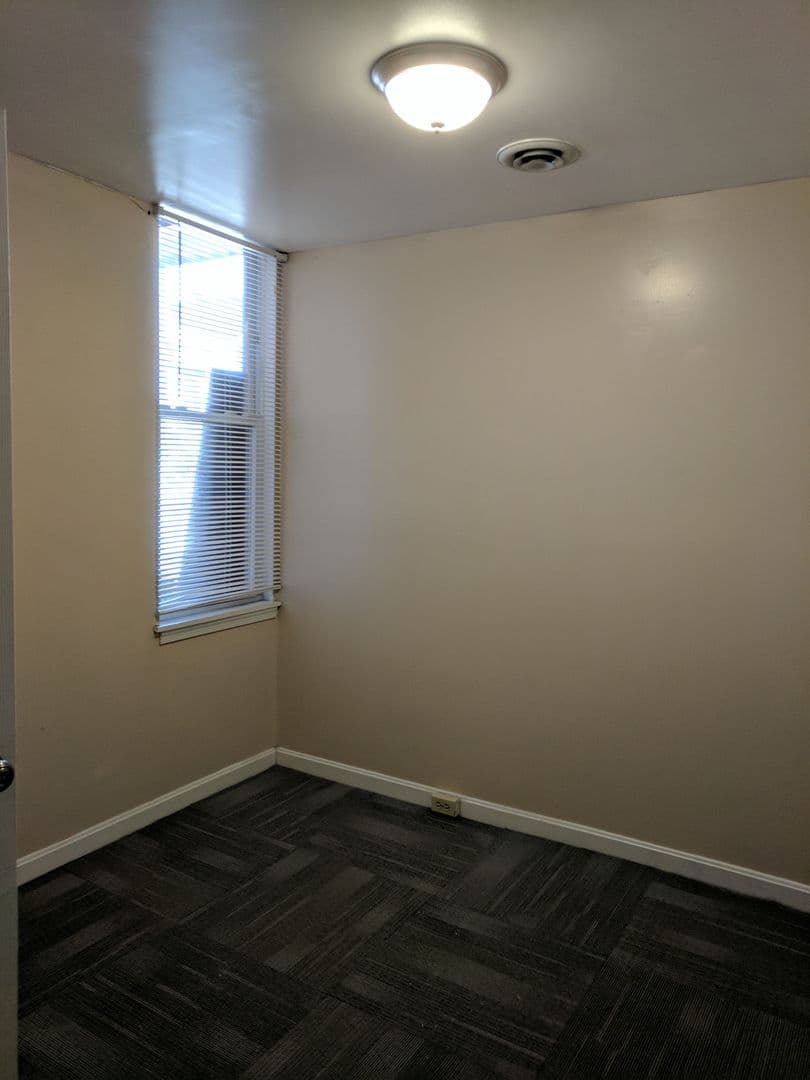 PITTSBURGH Apartment: 255 MEYRAN AVE