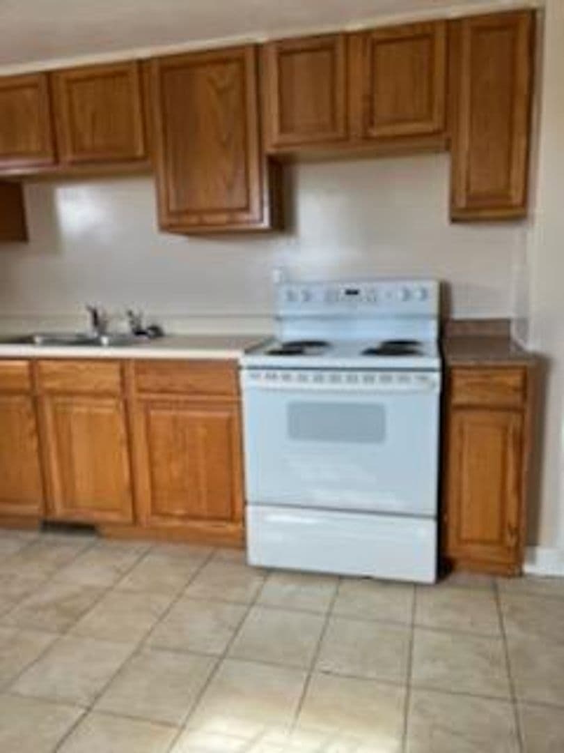 Canonsburg Apartment: 314 1/2 West College Street