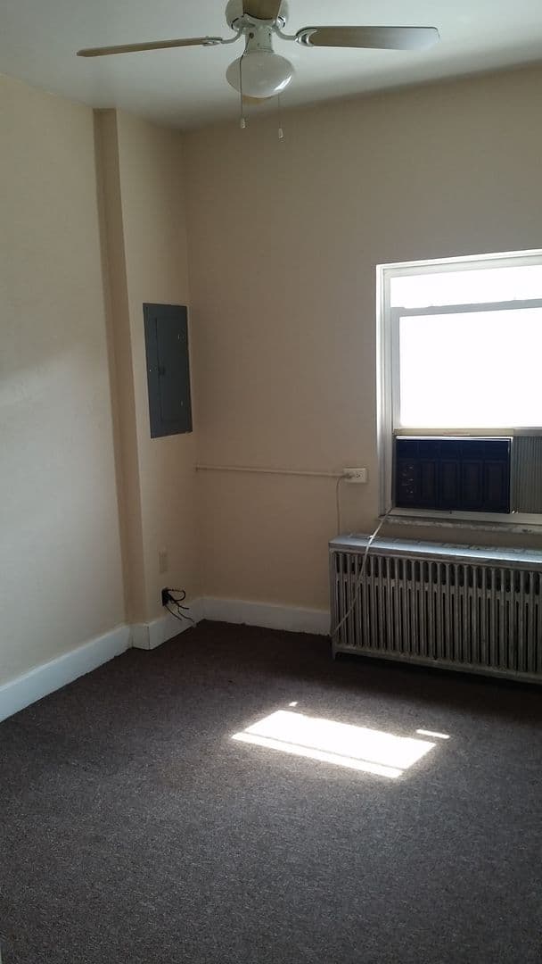 PITTSBURGH Apartment: 3329 WARD ST