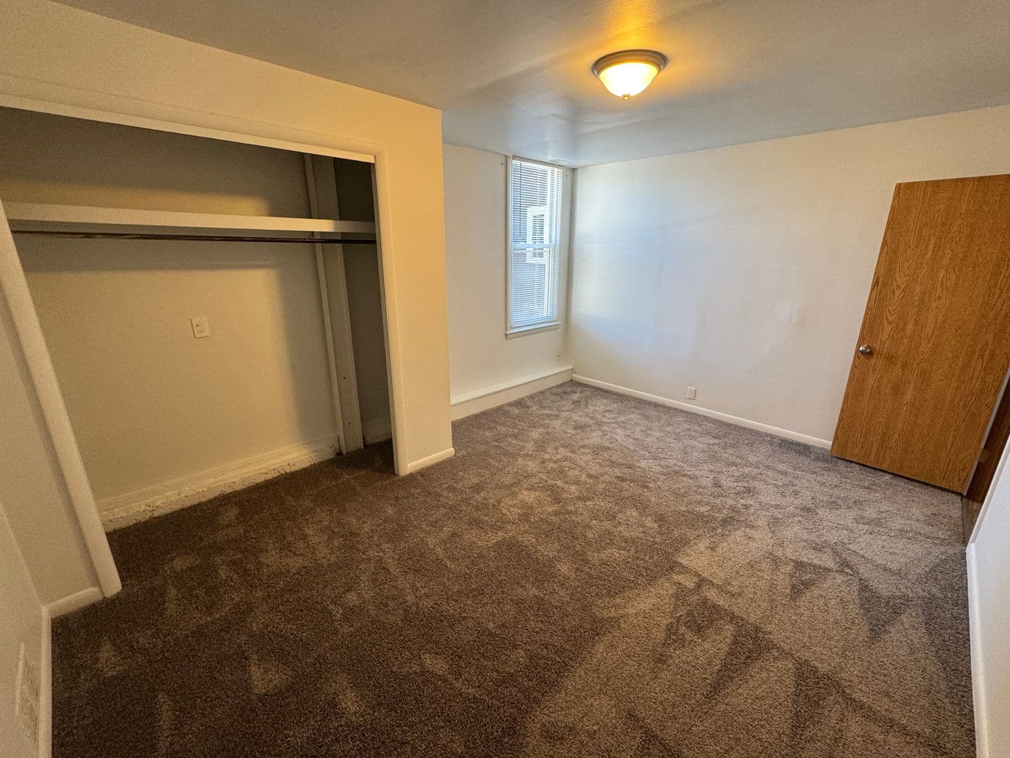 Ypsilanti Apartment: 400 Perrin St.