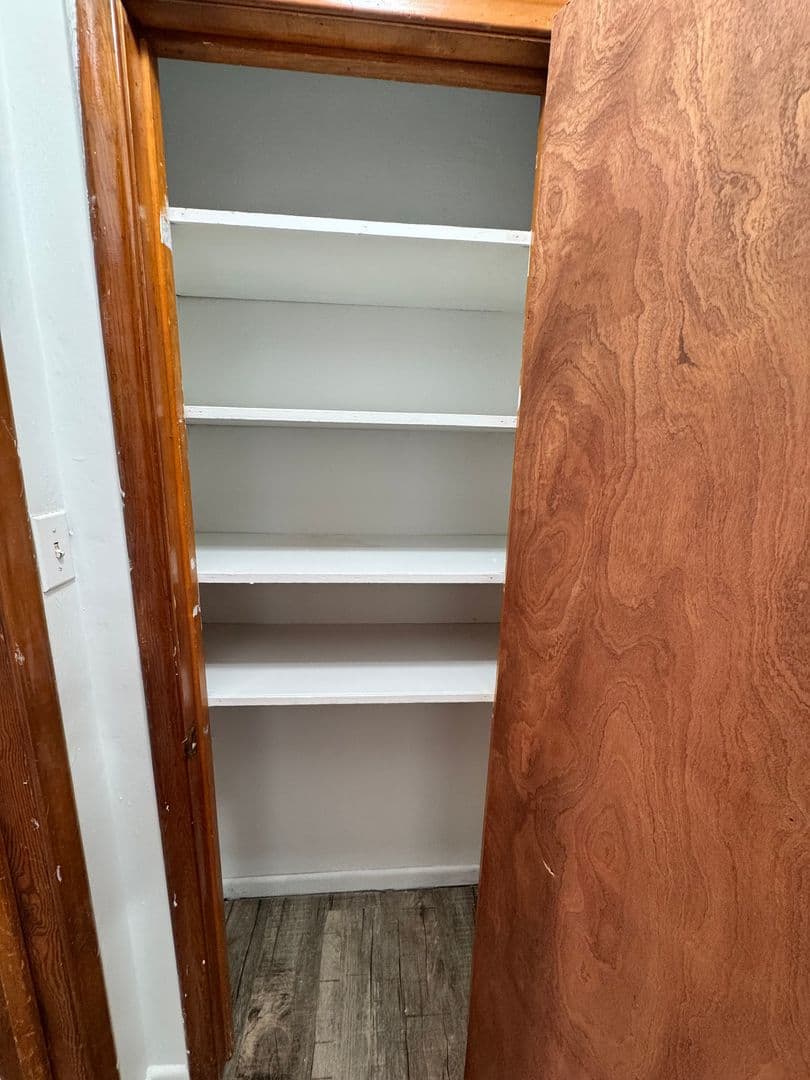 Ypsilanti Apartment: 400 Perrin St.