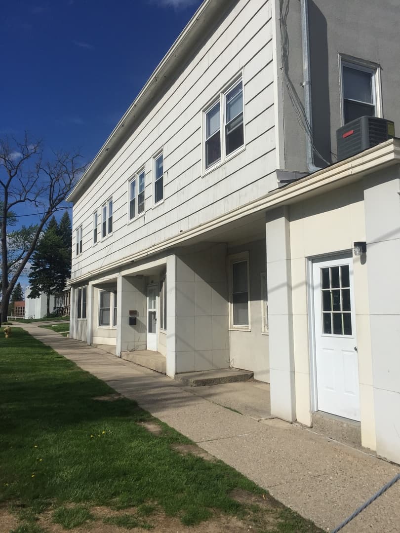 Ypsilanti Apartment: 400 Perrin St.