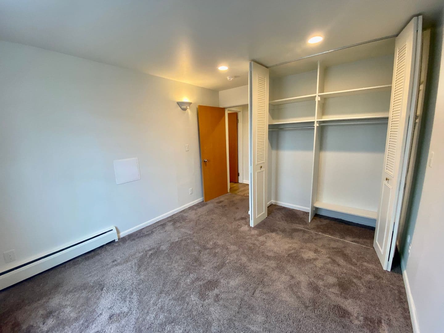 Ypsilanti Apartment: 504 St. Johns