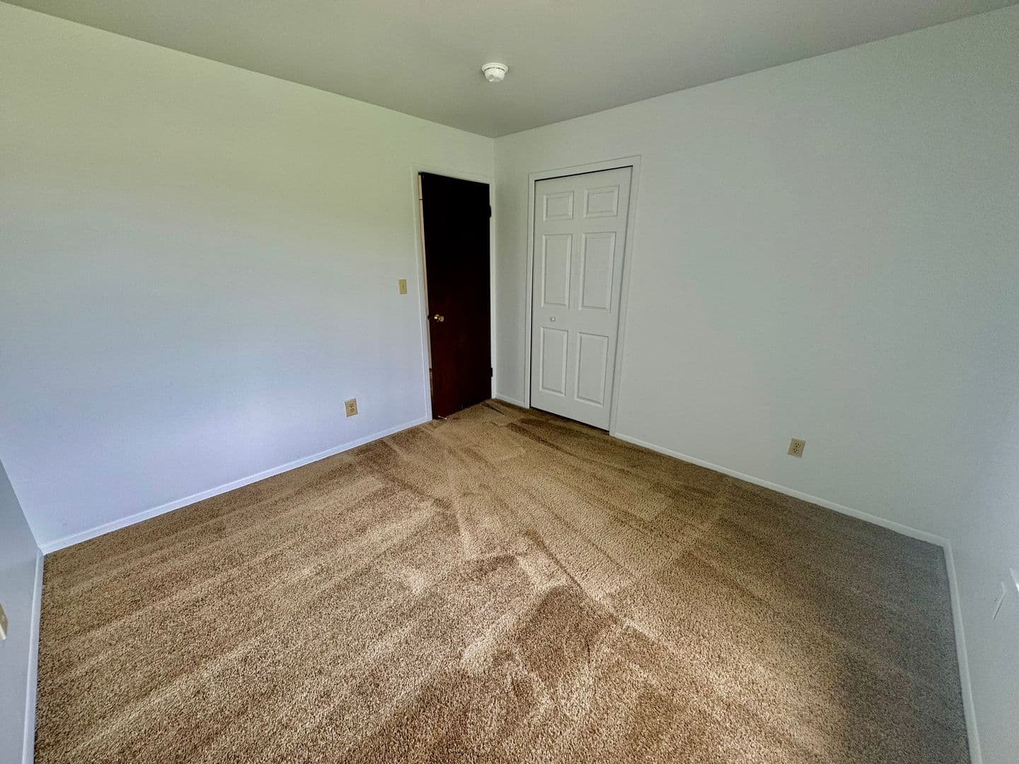 Brighton Apartment: 609 Flint Rd.