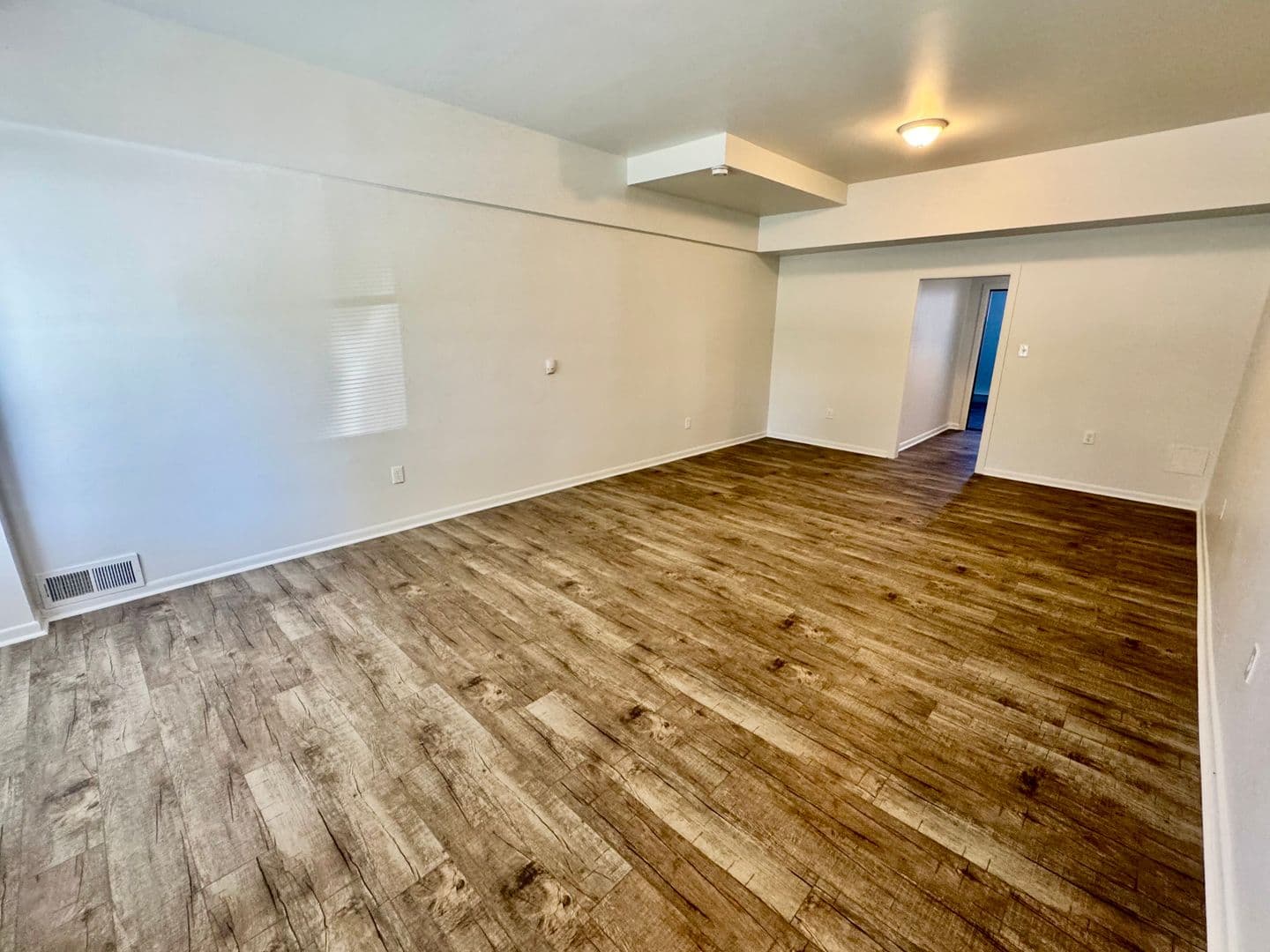 Ypsilanti Apartment: 400 Perrin St.