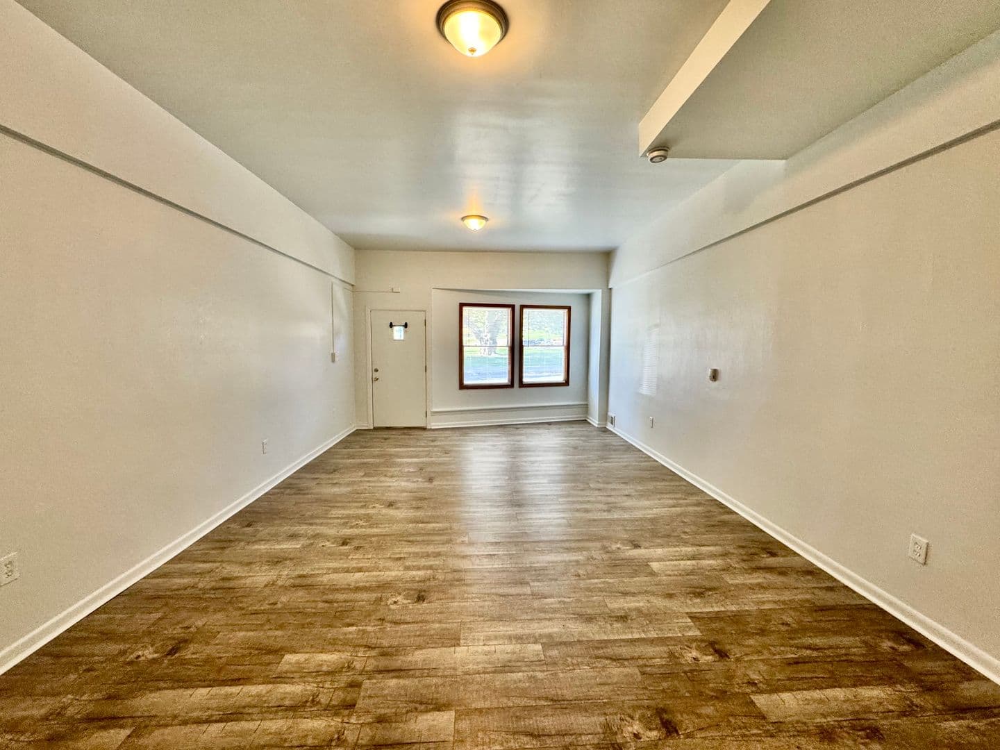 Ypsilanti Apartment: 400 Perrin St.