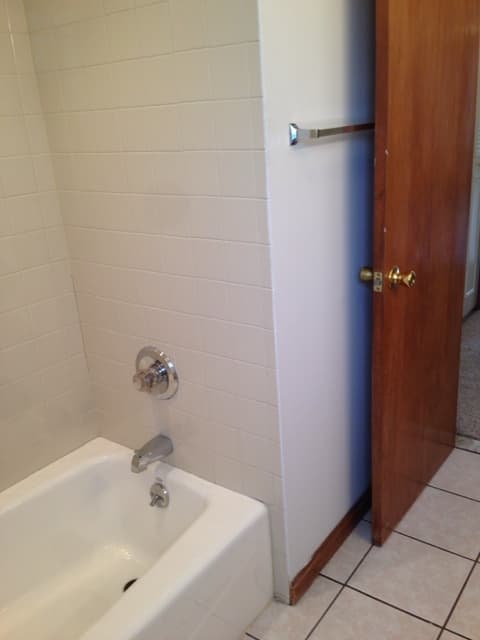 Ypsilanti Apartment: 2811 Golfside Dr