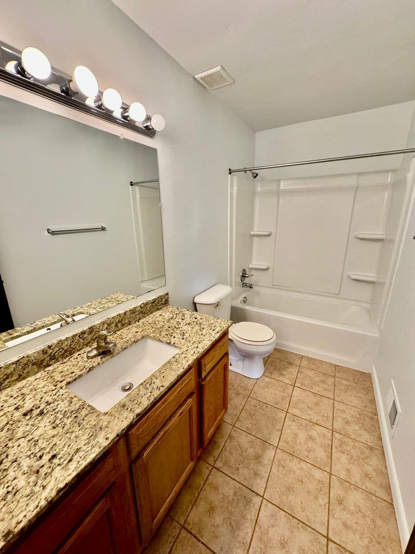 Ann Arbor Apartment: 2750 Golfside Rd