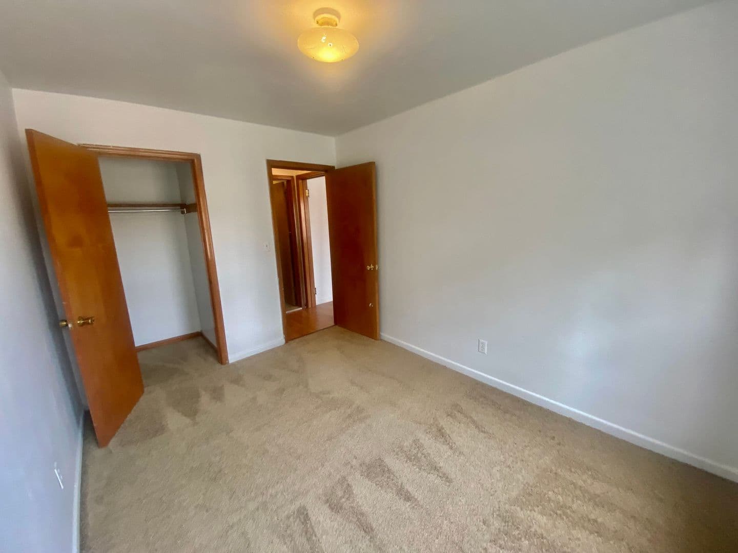 Ypsilanti Apartment: 400 Perrin St.