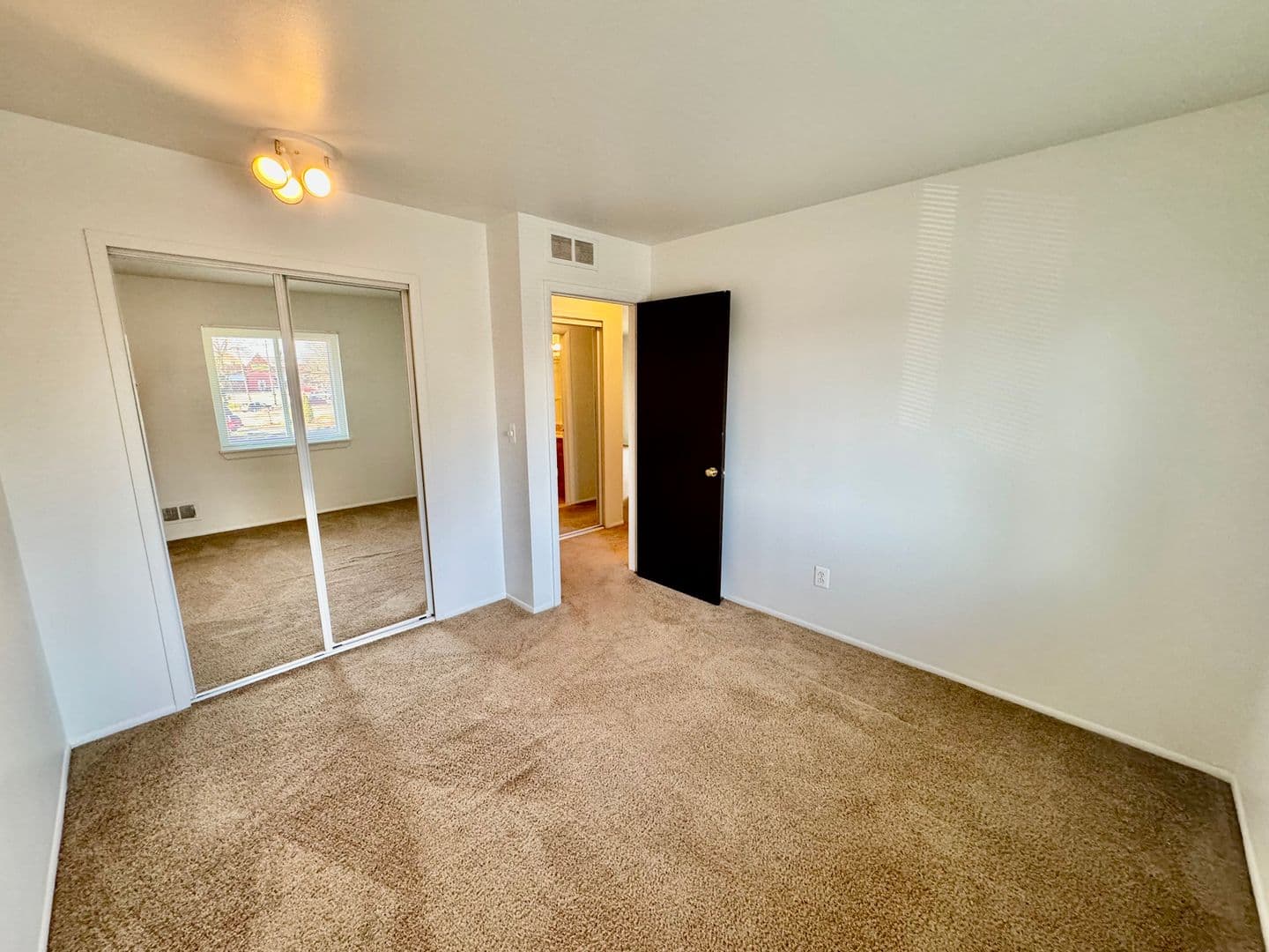 Ann Arbor Apartment: 2750 Golfside Rd