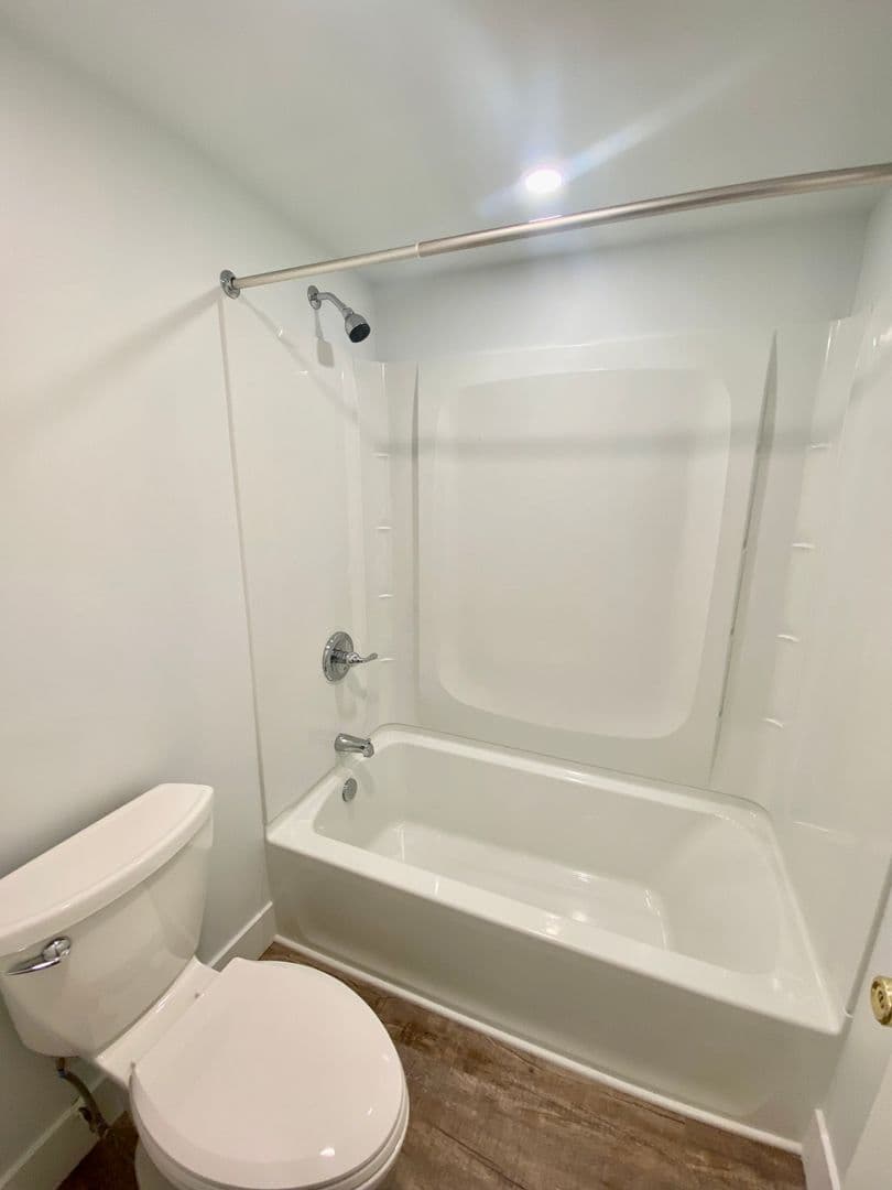 Ypsilanti Apartment: 334 Jarvis