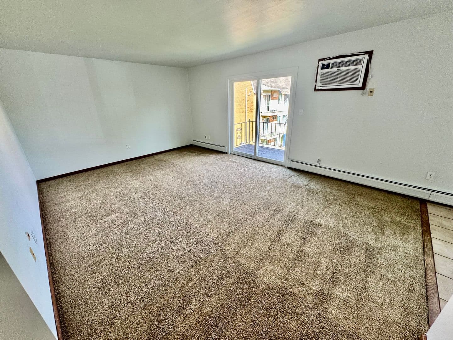 Ypsilanti Apartment: 2811 Golfside Dr