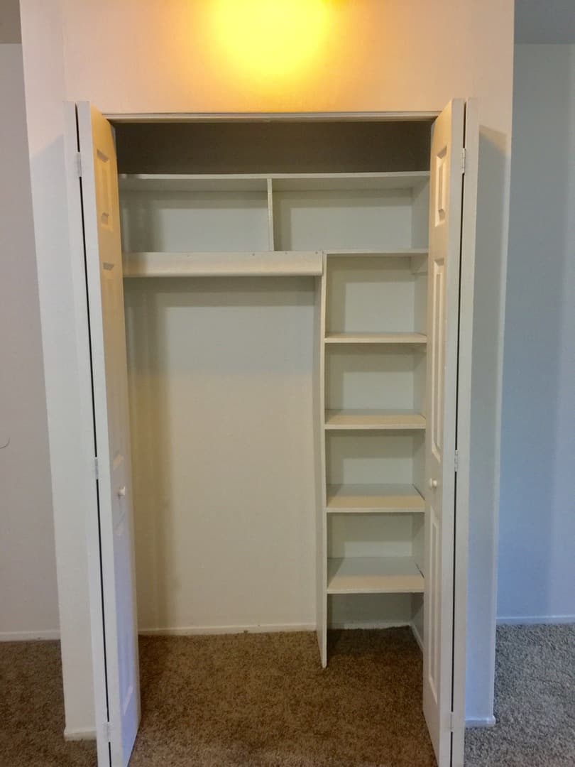 Ypsilanti Apartment: 334 Jarvis