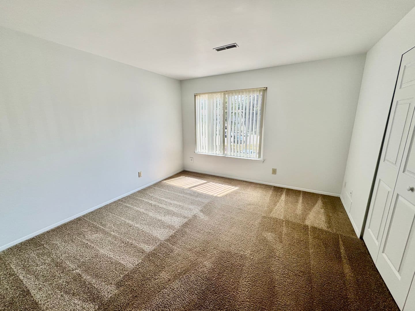 Brighton Apartment: 609 Flint Rd.