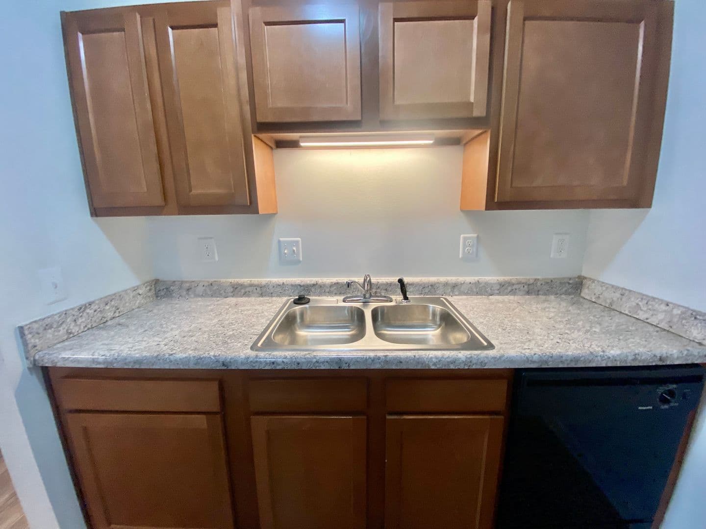 Ypsilanti Apartment: 504 St. Johns