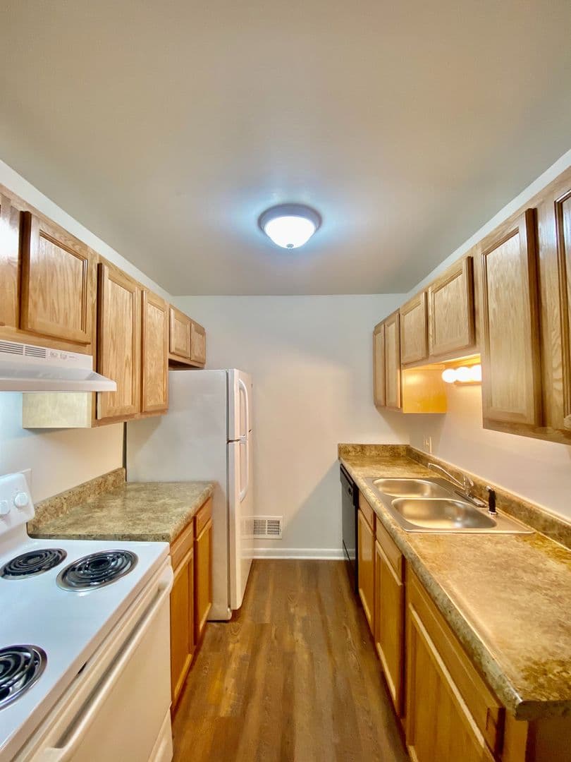 Ann Arbor Apartment: 2756 Golfside Rd
