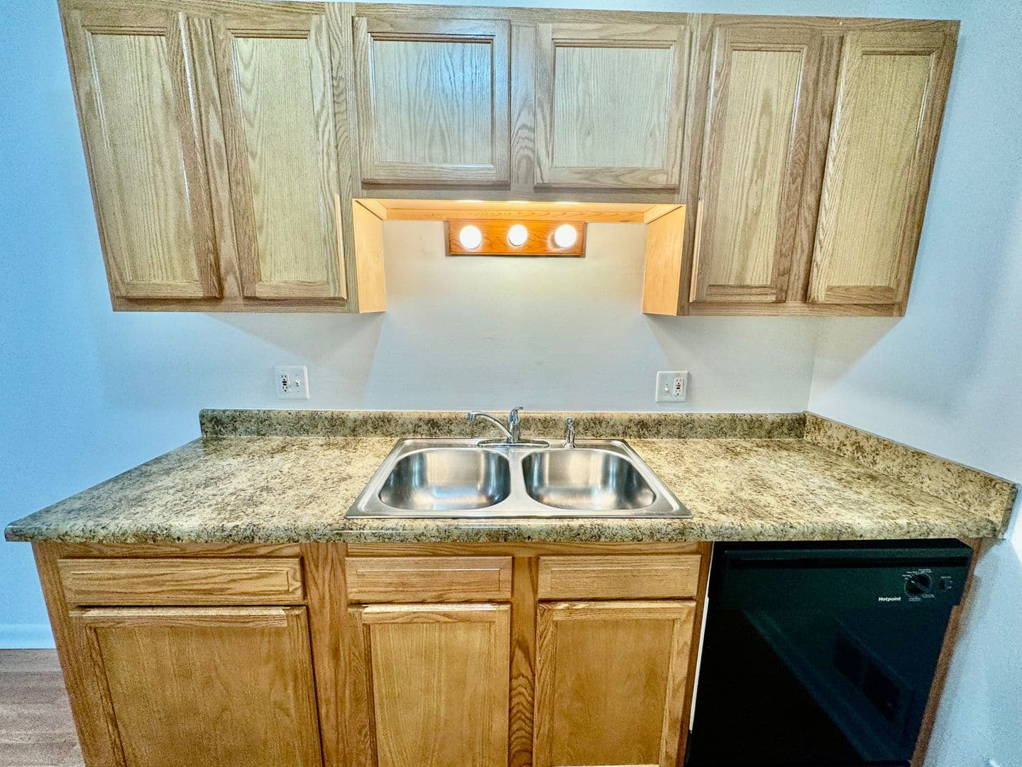Ann Arbor Apartment: 2750 Golfside Rd