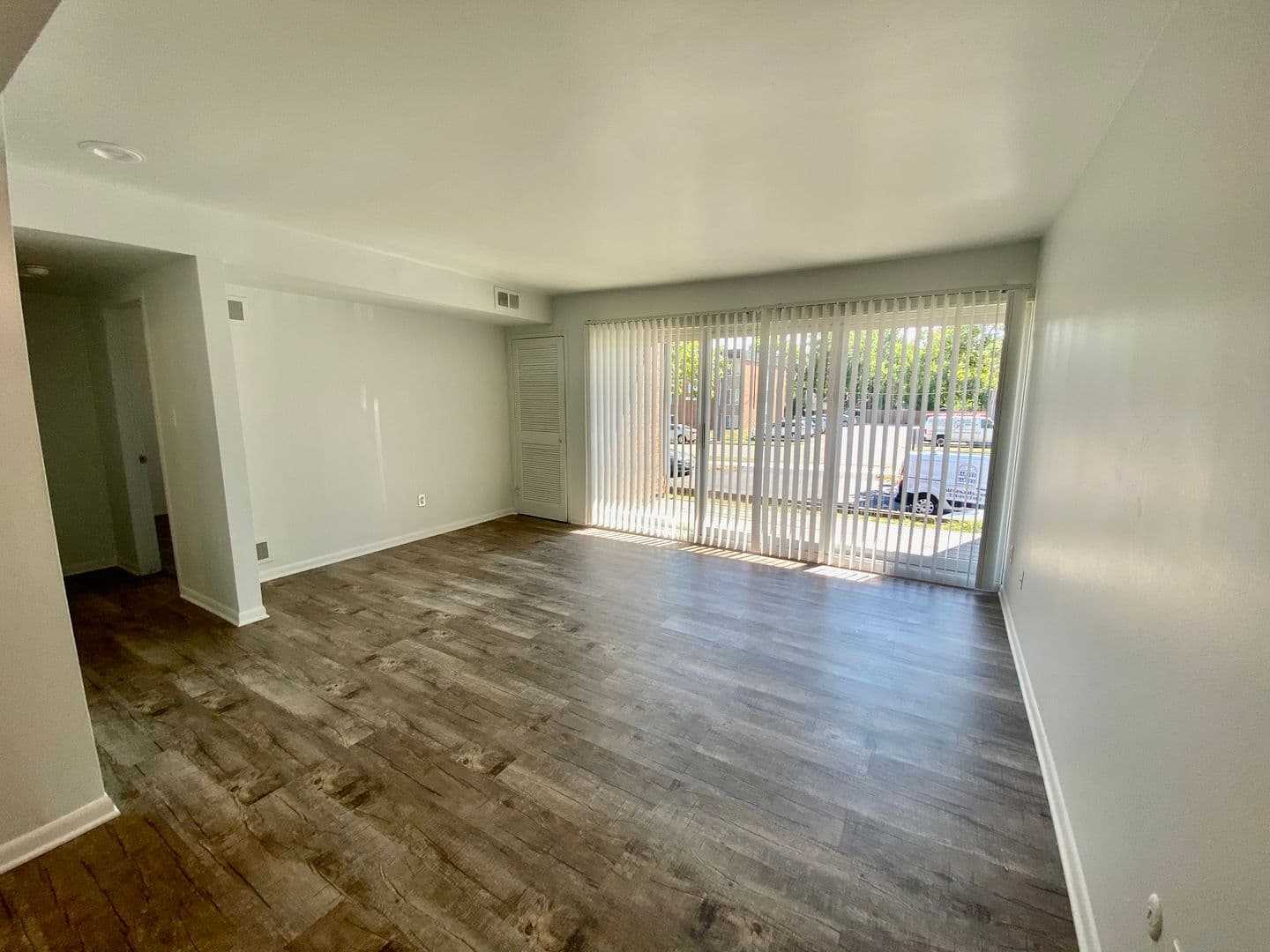 Ypsilanti Apartment: 334 Jarvis