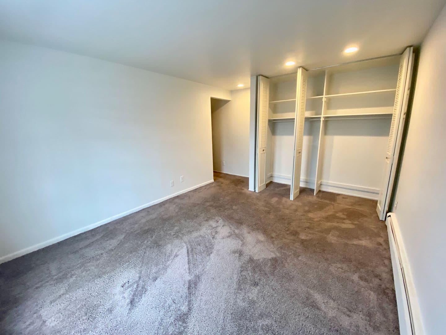 Ypsilanti Apartment: 504 St. Johns