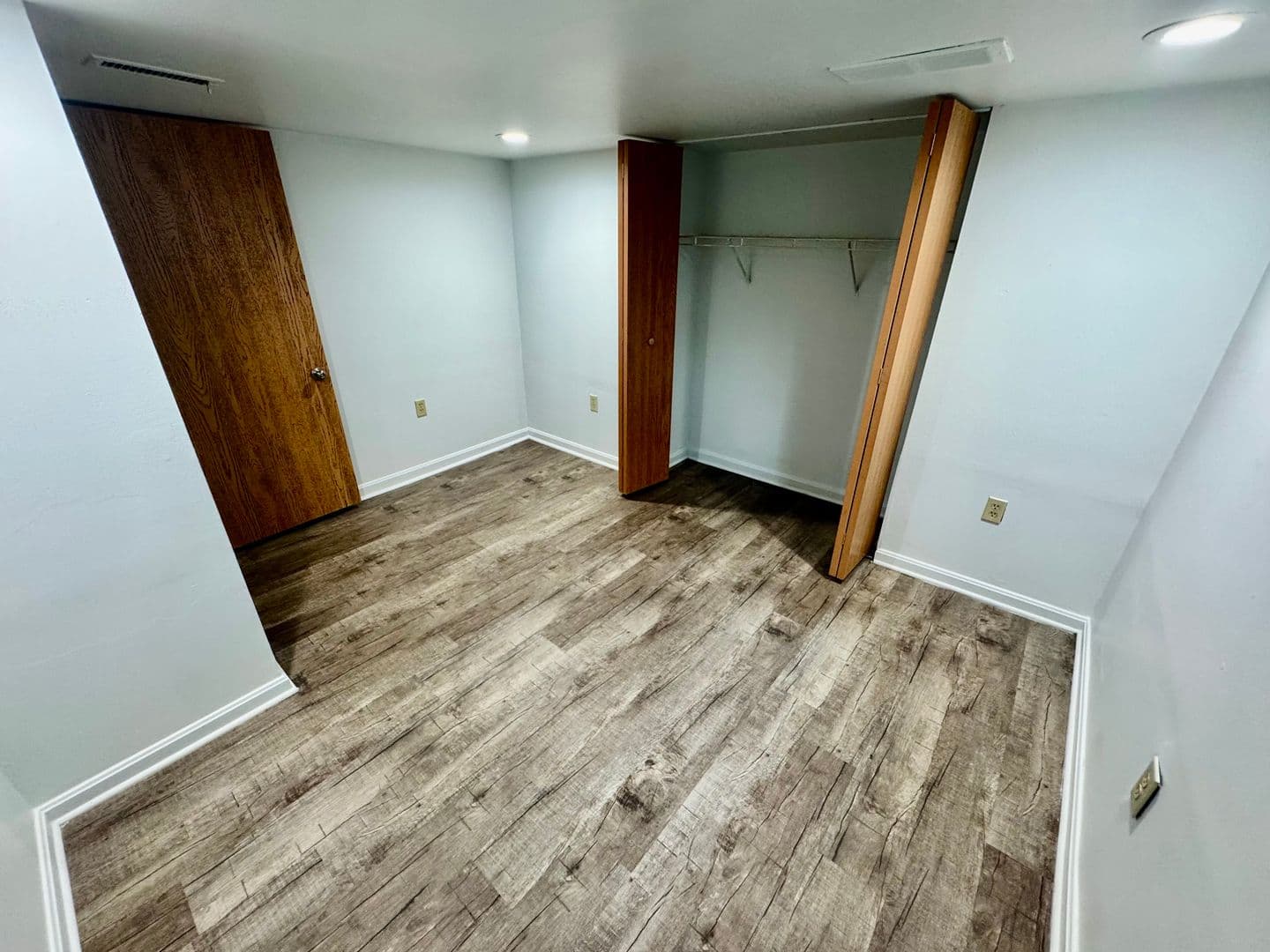 Ypsilanti Apartment: 211 N. Adams St