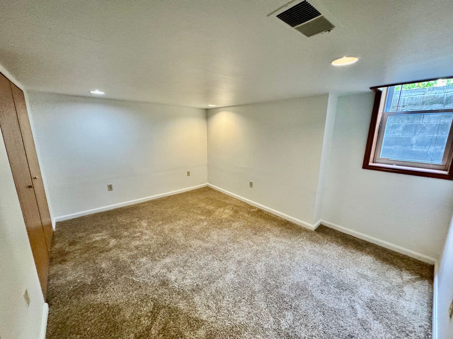 Ypsilanti Apartment: 211 N. Adams St