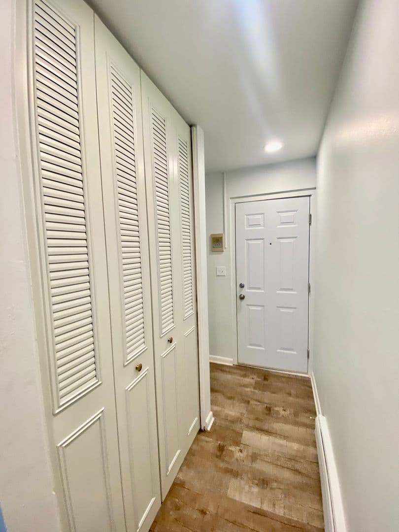 Ypsilanti Apartment: 504 St. Johns