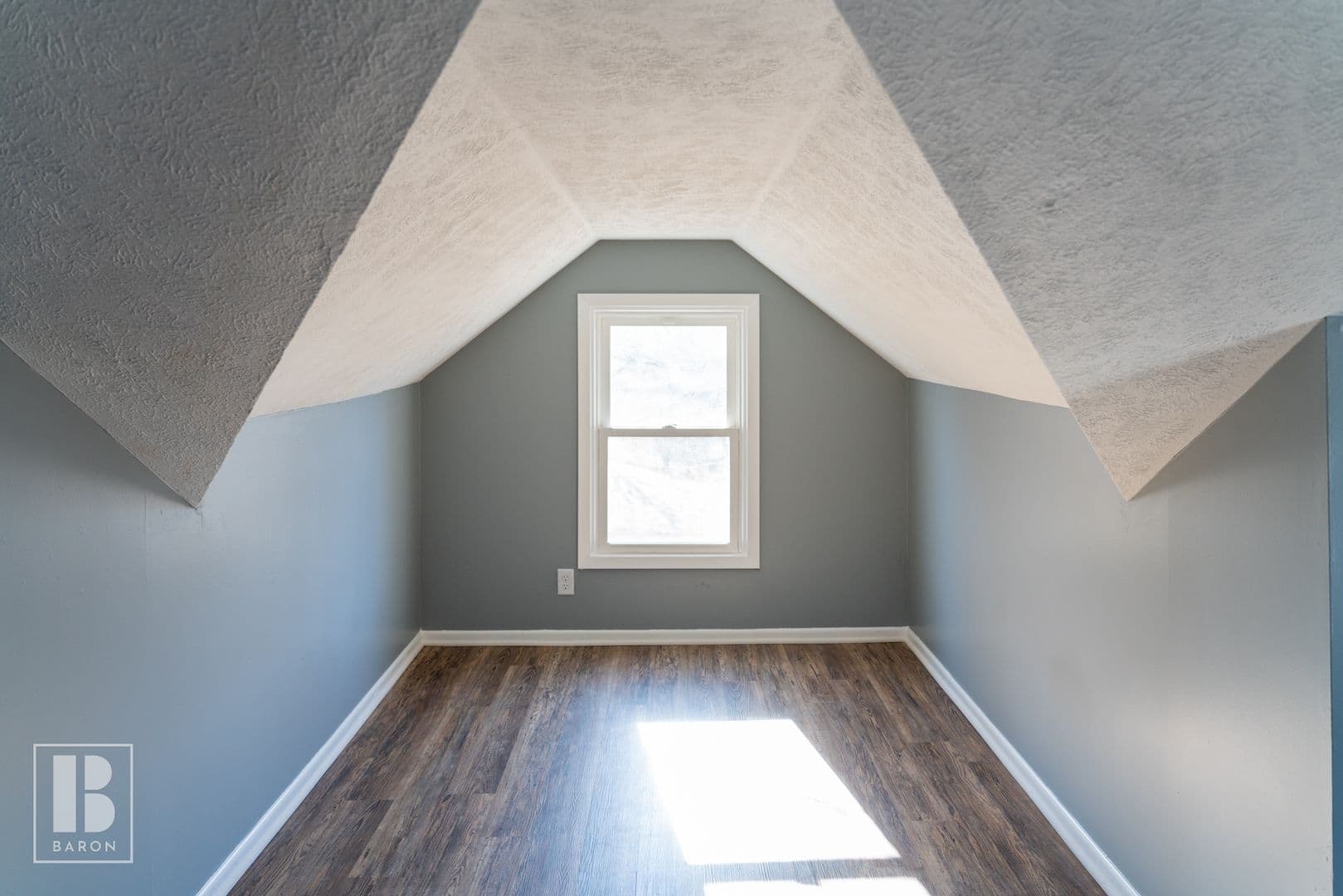 Omaha House: 7054 Corby Street