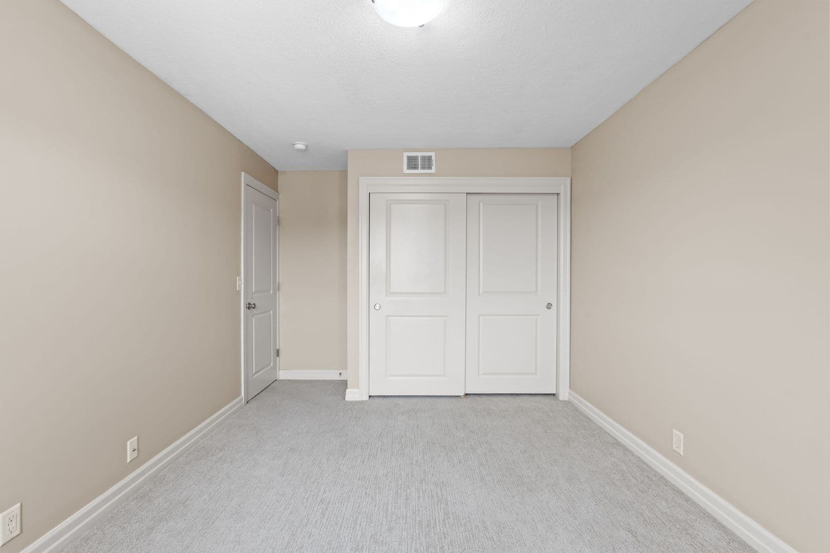 Omaha Apartment: 315 N. 34th Street