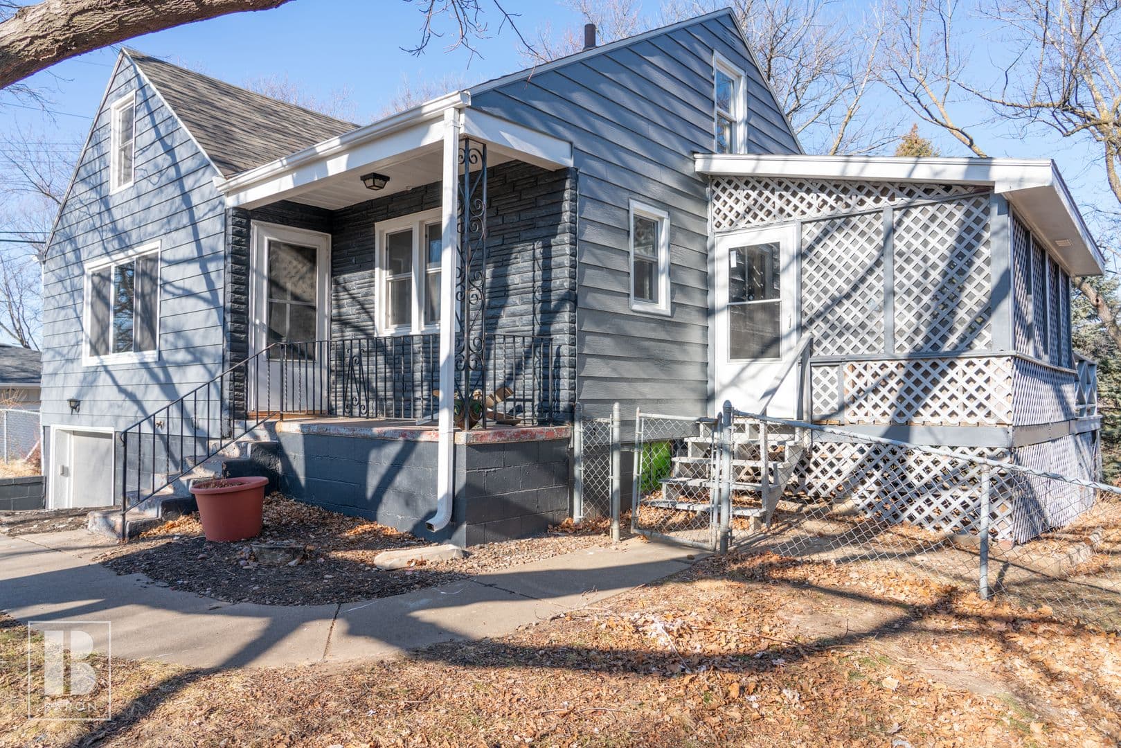 Omaha House: 7054 Corby Street