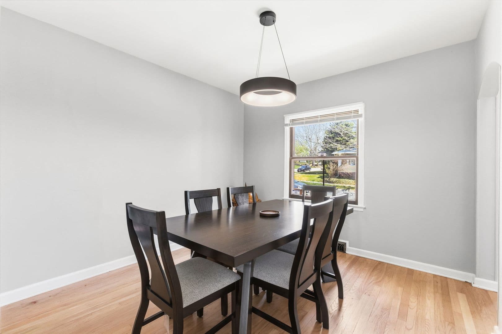 Omaha Apartment: 4901 Farnam Street - 4901 Farnam Street