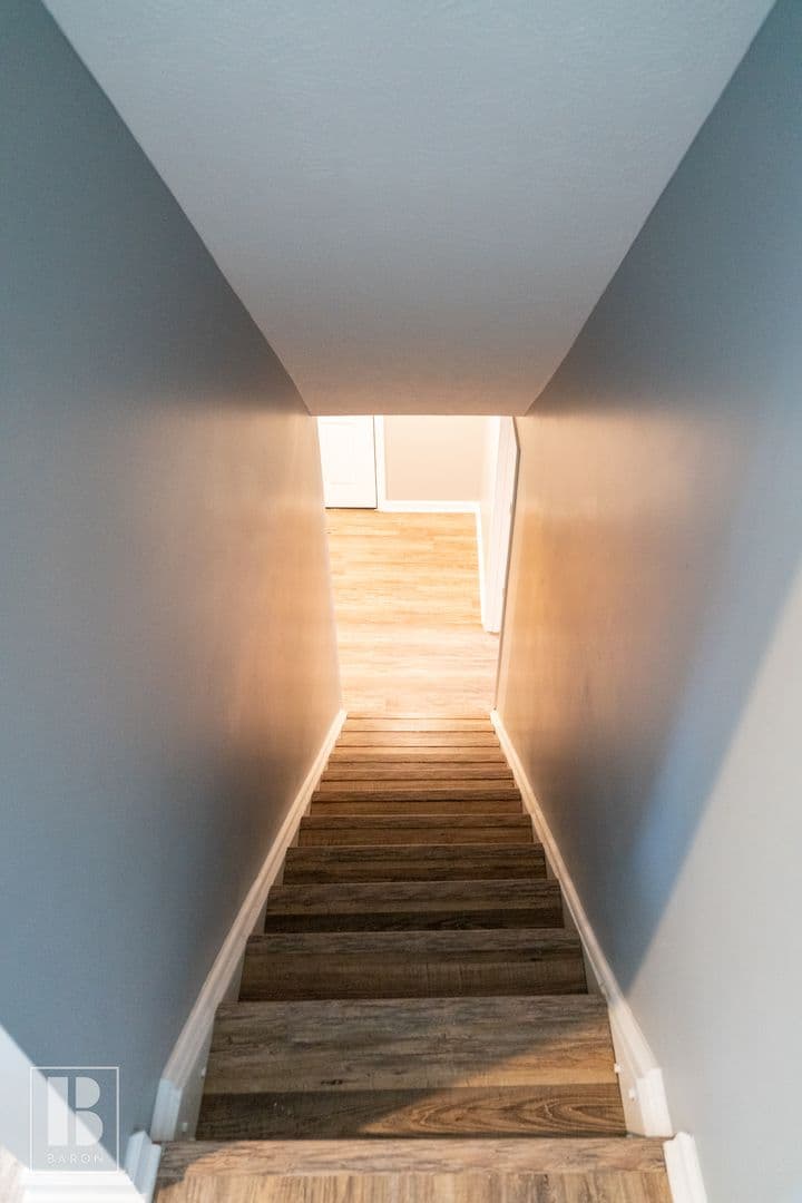Omaha House: 7054 Corby Street