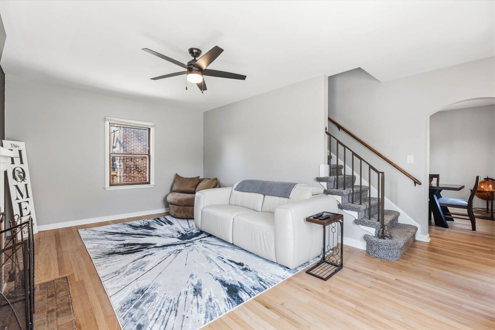 Omaha Apartment: 4901 Farnam Street - 4901 Farnam Street