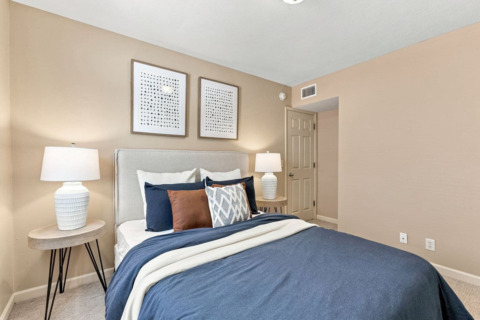 Omaha Apartment: 3325 California Street