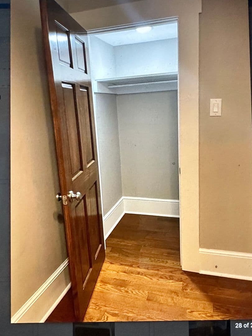 Columbus Apartment: 31-33 E. Blake Ave.