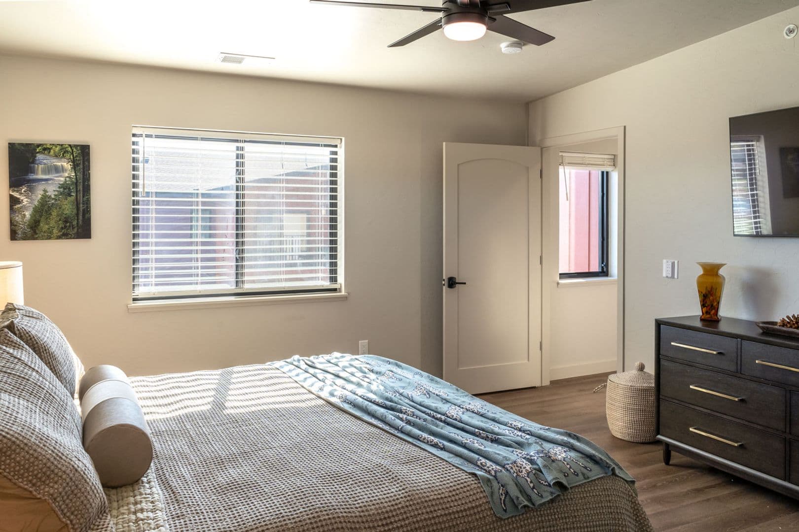 Oshkosh Apartment: 2609 Witzel Ave