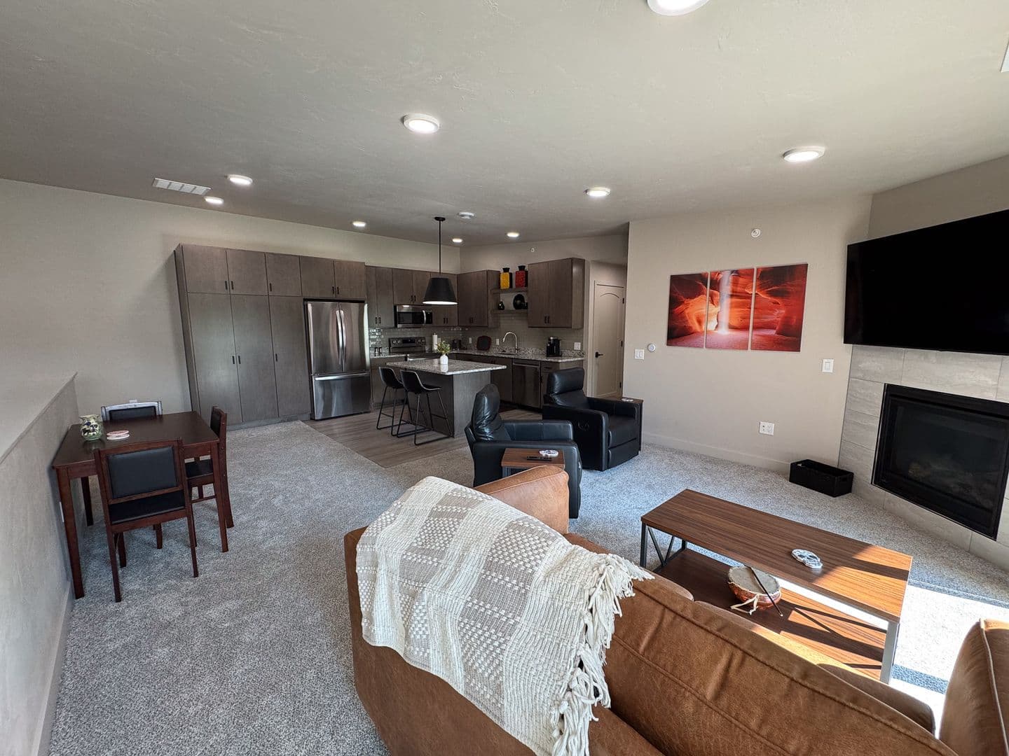 Oshkosh Apartment: 2609 Witzel Ave