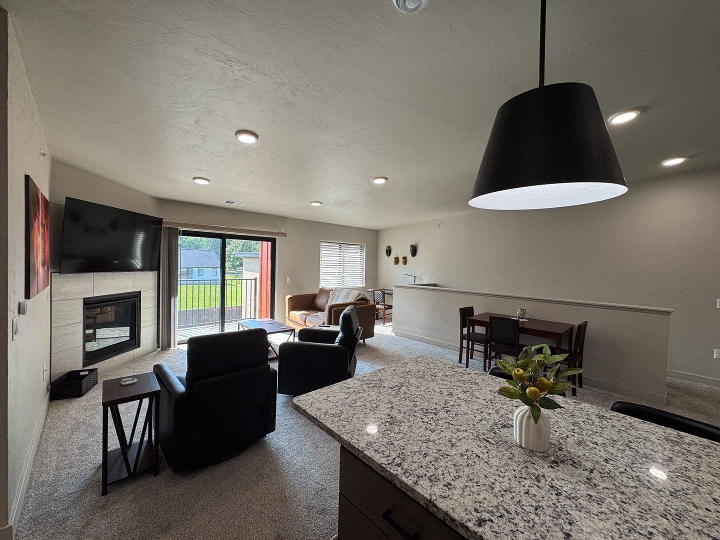Oshkosh Apartment: 2609 Witzel Ave