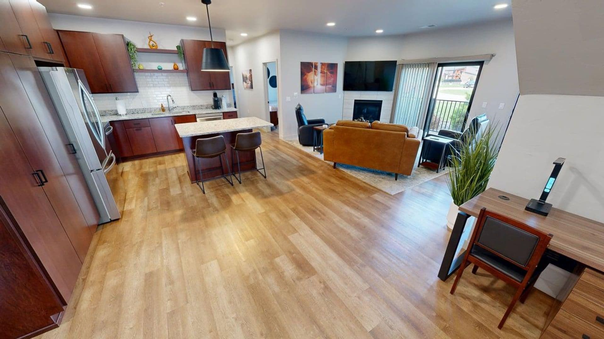Oshkosh Apartment: 2609 Witzel Ave