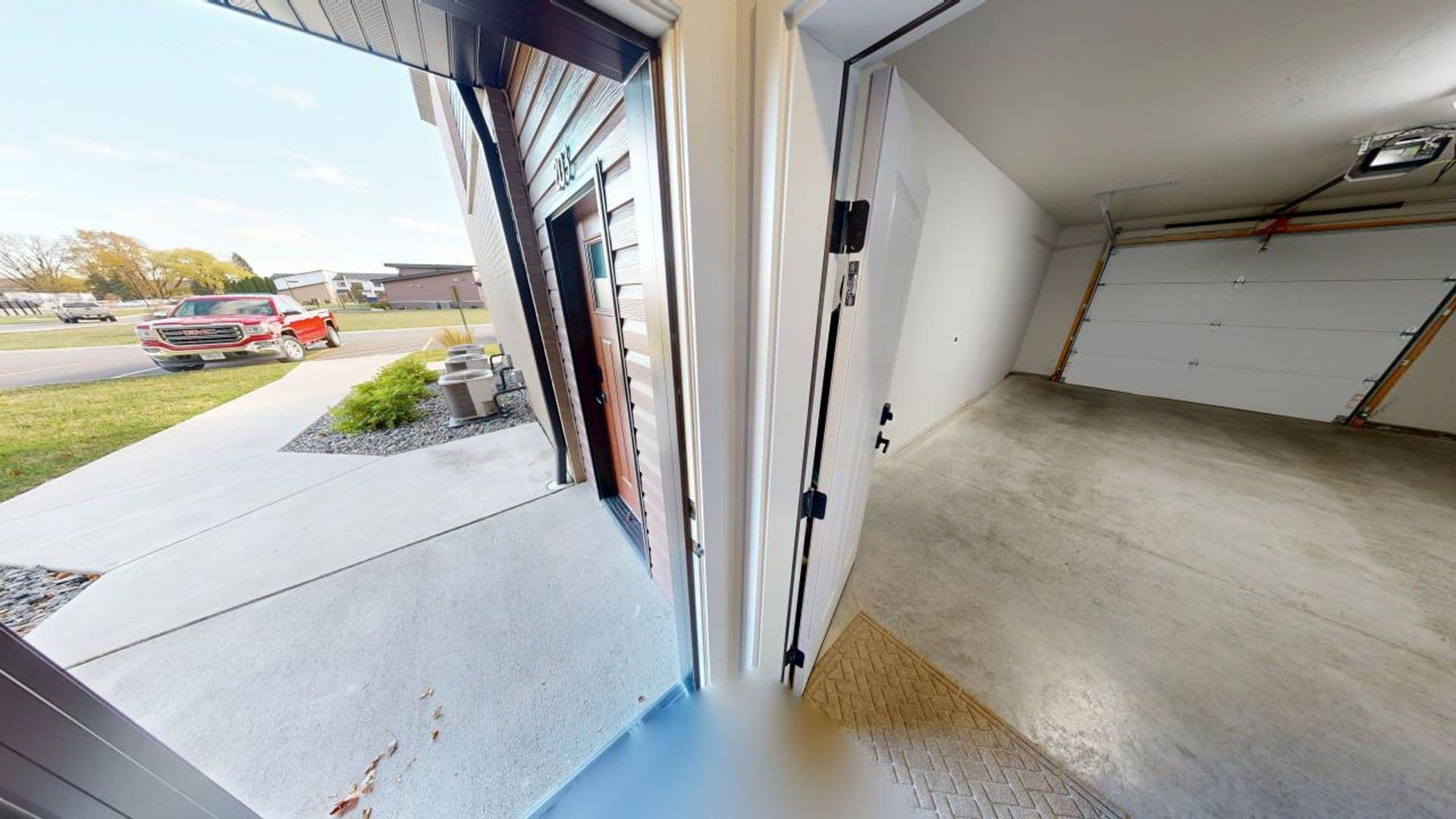 Oshkosh Apartment: 2609 Witzel Ave