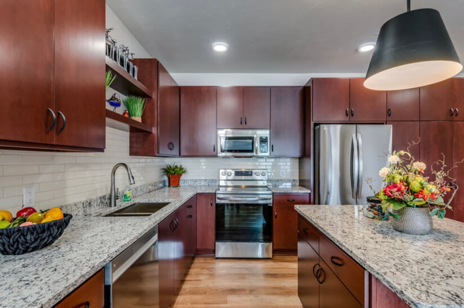 Oshkosh Apartment: 2609 Witzel Ave